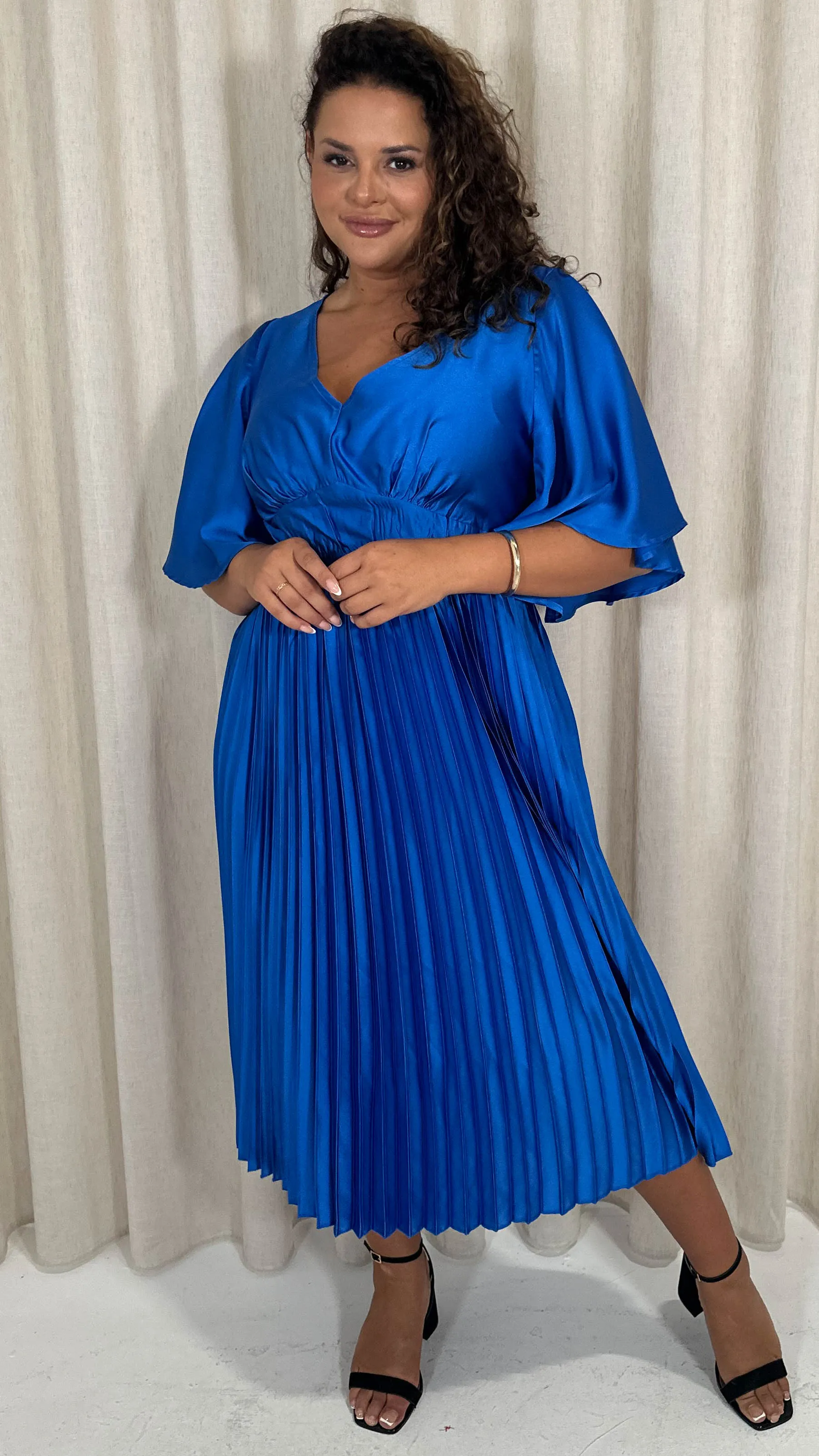 CurveWow 3/4 Sleeve Satin V Neck Pleated Midi Dress Blue