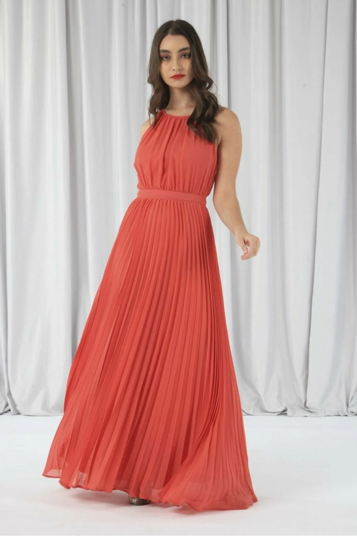 Double Second Red Sleeveless Pleated Dress