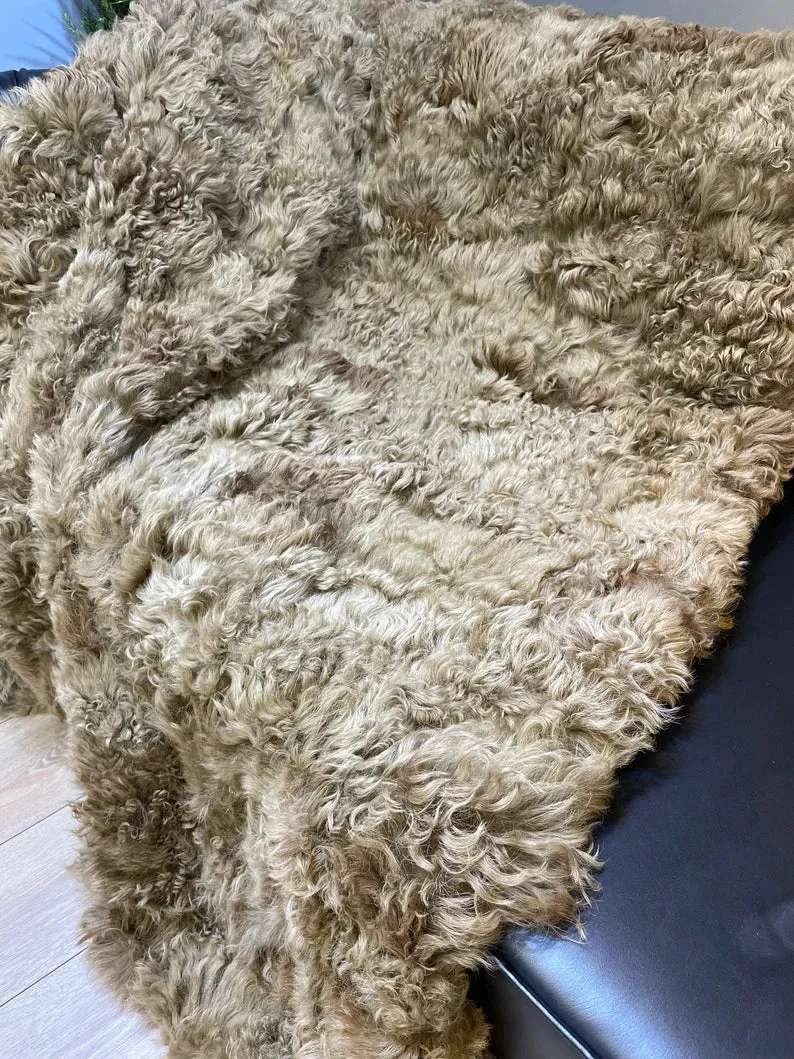 Genuine Fur Handmade Sheepskin Blanket, Shaggy Cozy Bedspread Cover