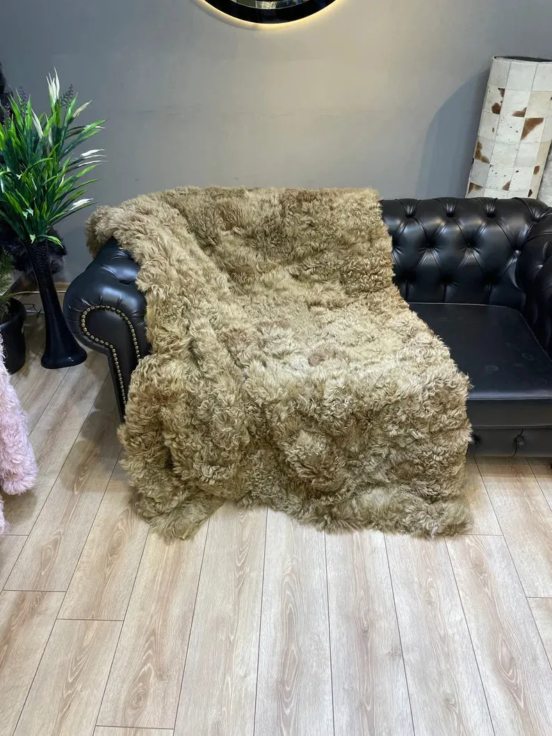 Genuine Fur Handmade Sheepskin Blanket, Shaggy Cozy Bedspread Cover