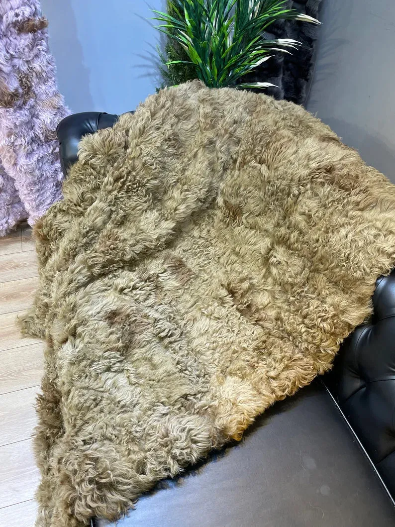 Genuine Fur Handmade Sheepskin Blanket, Shaggy Cozy Bedspread Cover