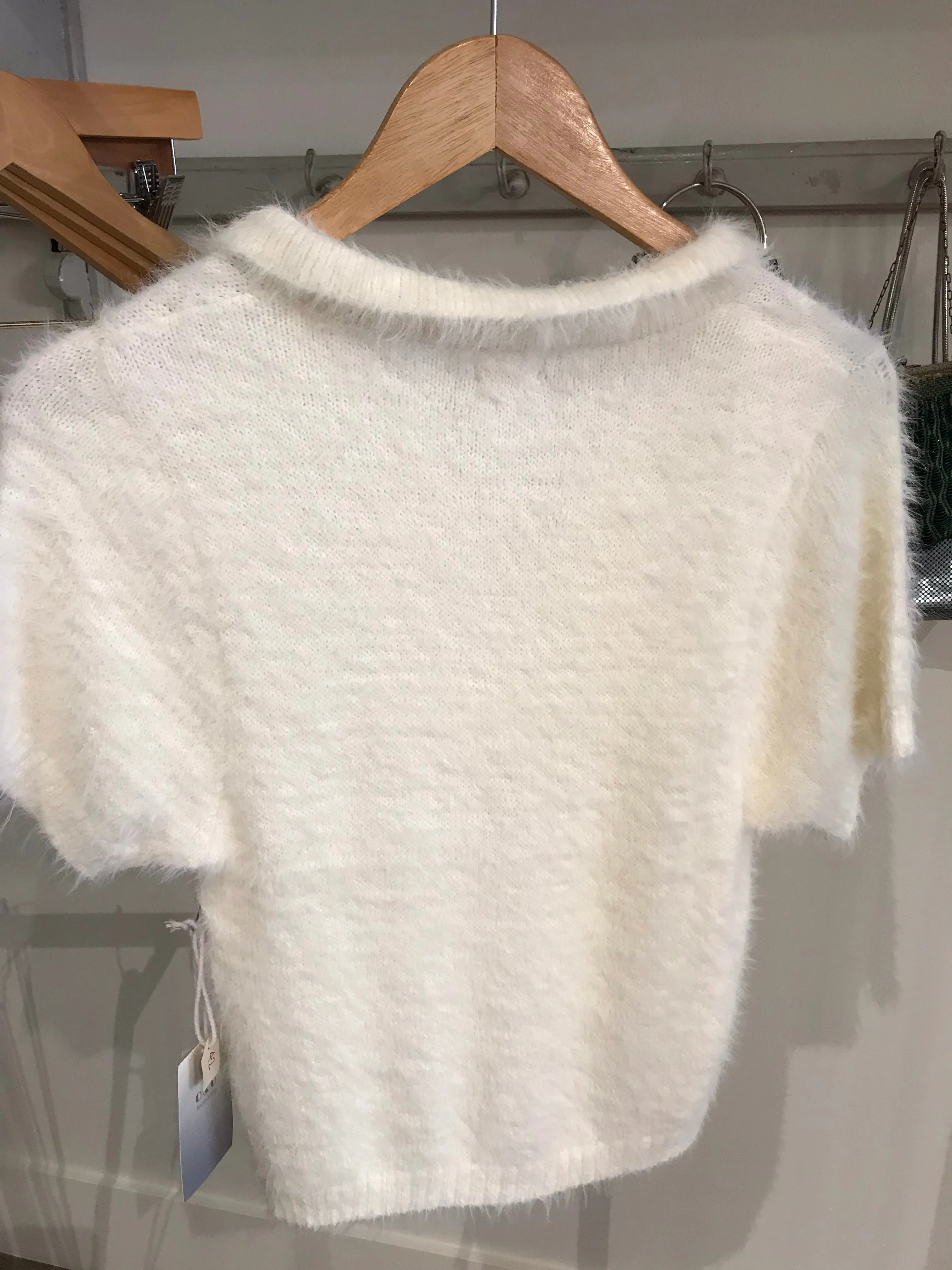 O & O fuzzy white tee